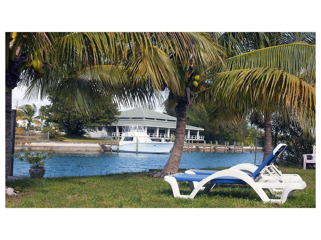 Silver Point Villa 自由港市 外观 照片