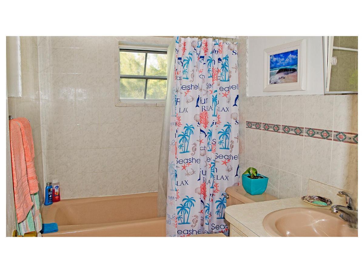 Silver Point Villa 自由港市 外观 照片